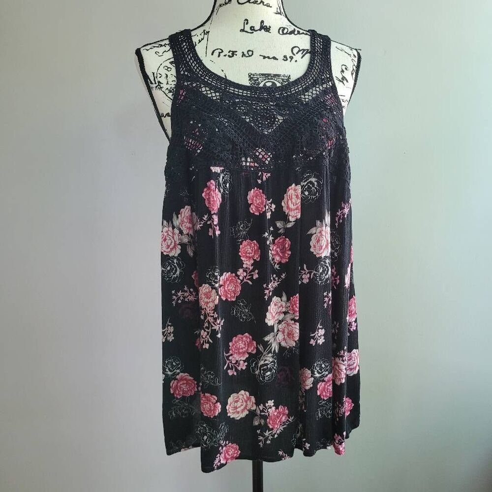 Torrid Black Floral Lace Yoke Sleeveless Women's Top - Pink Rose Print 2x